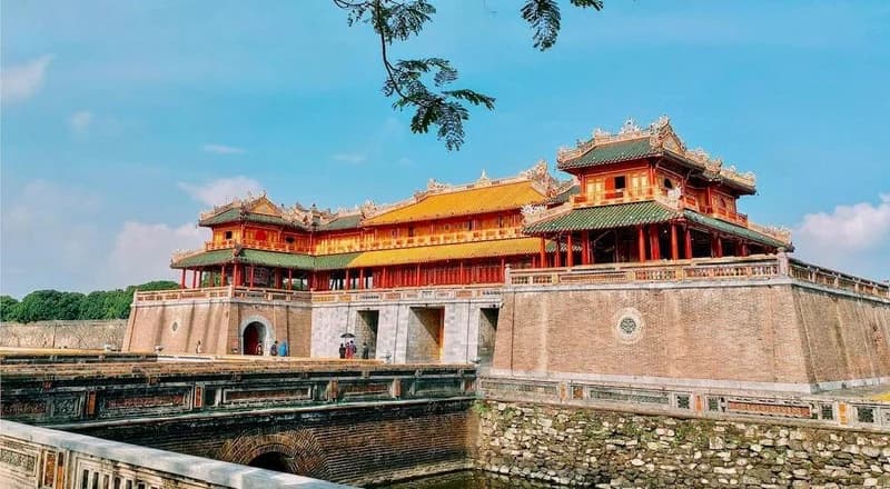 Hue City Tour – Halfday Biking Tour