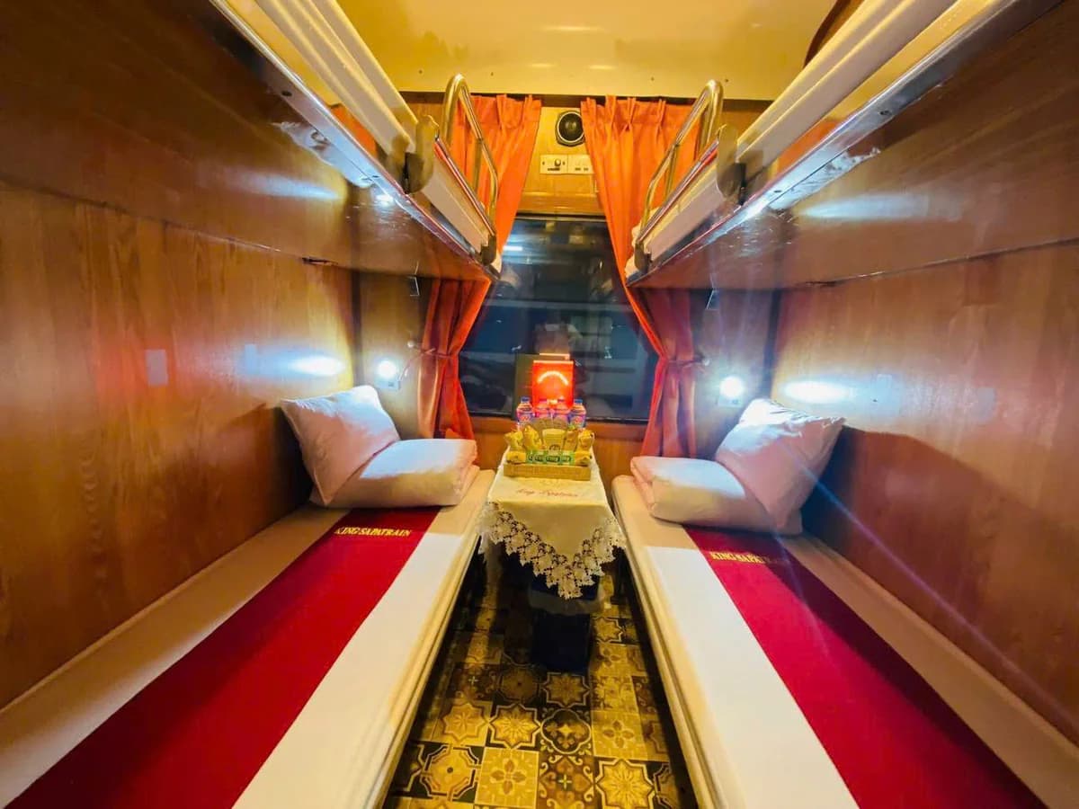 Deluxe 4-Berth Cabin (Price/Person) 1